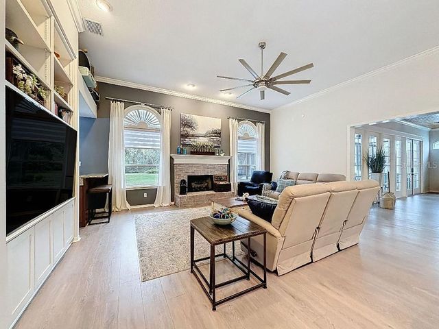 8805 CROSSWOOD COURT, Riverview, FL 33578