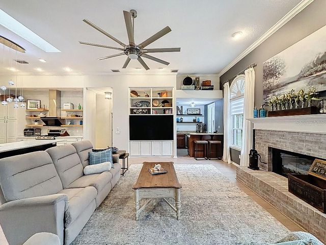 8805 CROSSWOOD COURT, Riverview, FL 33578