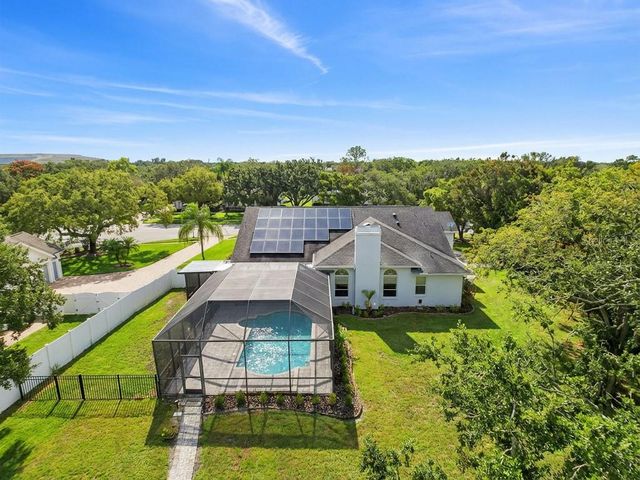 8805 CROSSWOOD COURT, Riverview, FL 33578