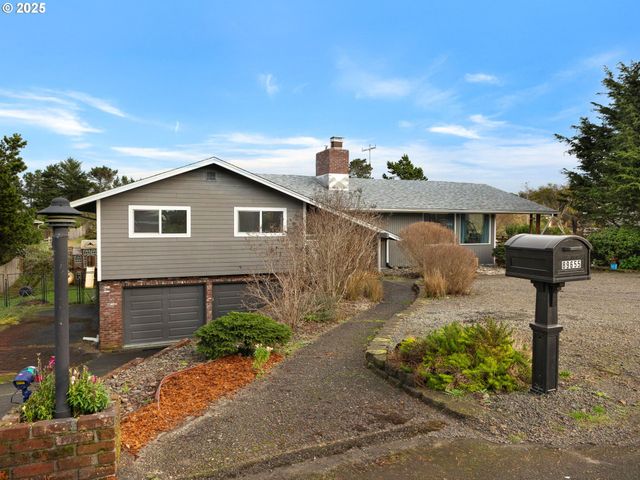 89655 SEA BREEZE Dr, Warrenton, OR 97146