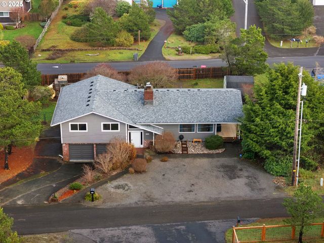 89655 SEA BREEZE Dr, Warrenton, OR 97146