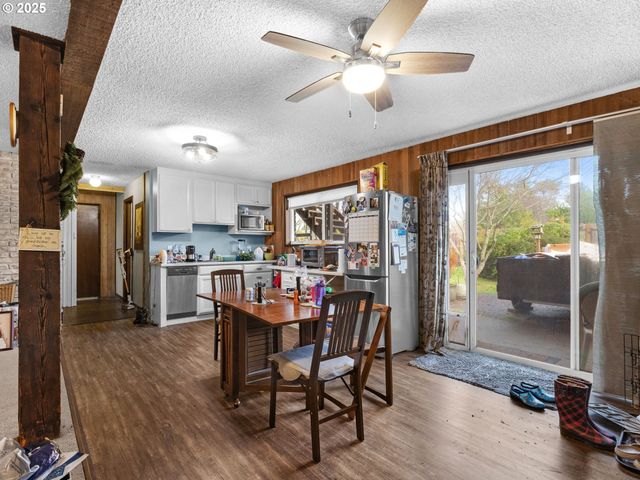 89655 SEA BREEZE Dr, Warrenton, OR 97146