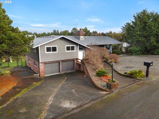 89655 SEA BREEZE Dr, Warrenton, OR 97146