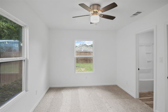 1125 E Tucker Street, Fort Worth, TX 76104