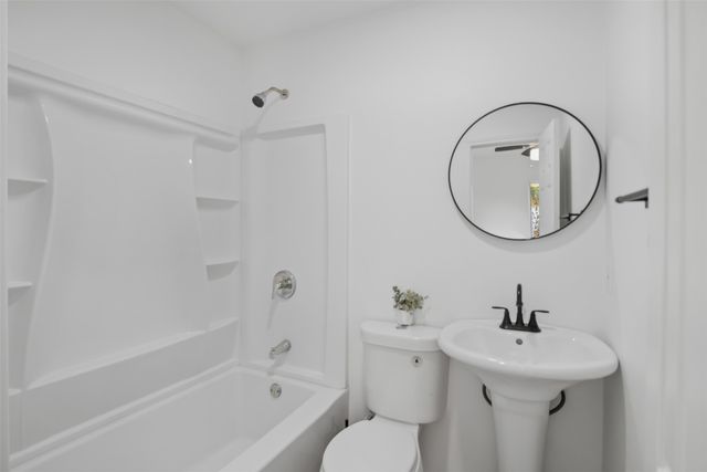 1125 E Tucker Street, Fort Worth, TX 76104