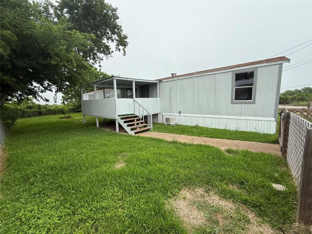 2519 Mcdonald Road, Oyster Creek, TX 77541