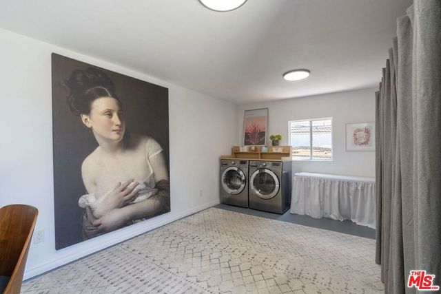 5015 W 20th Street, Los Angeles, CA 90016