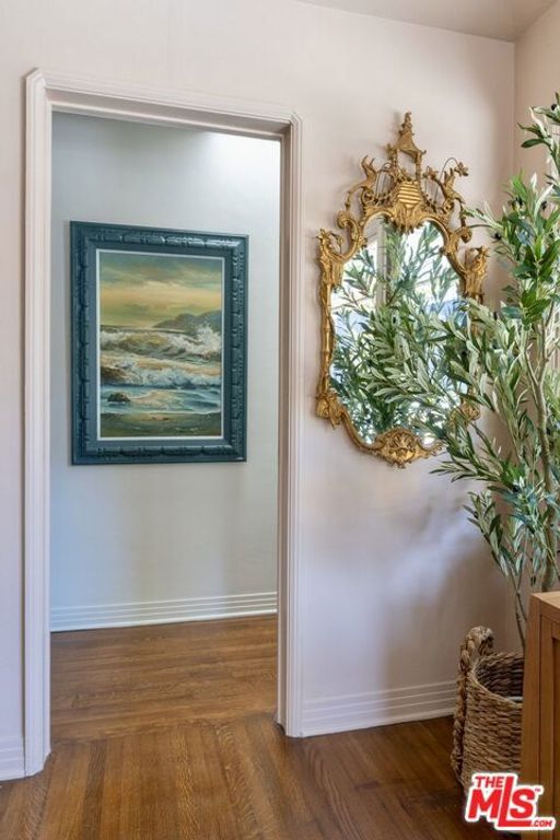 Image 25 of property listing at 5015 W 20th Street, Los Angeles, CA 90016