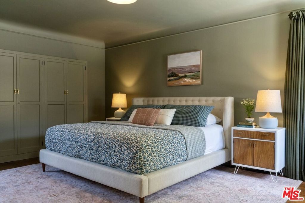 Image 28 of property listing at 5015 W 20th Street, Los Angeles, CA 90016