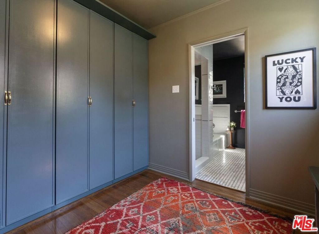Image 33 of property listing at 5015 W 20th Street, Los Angeles, CA 90016