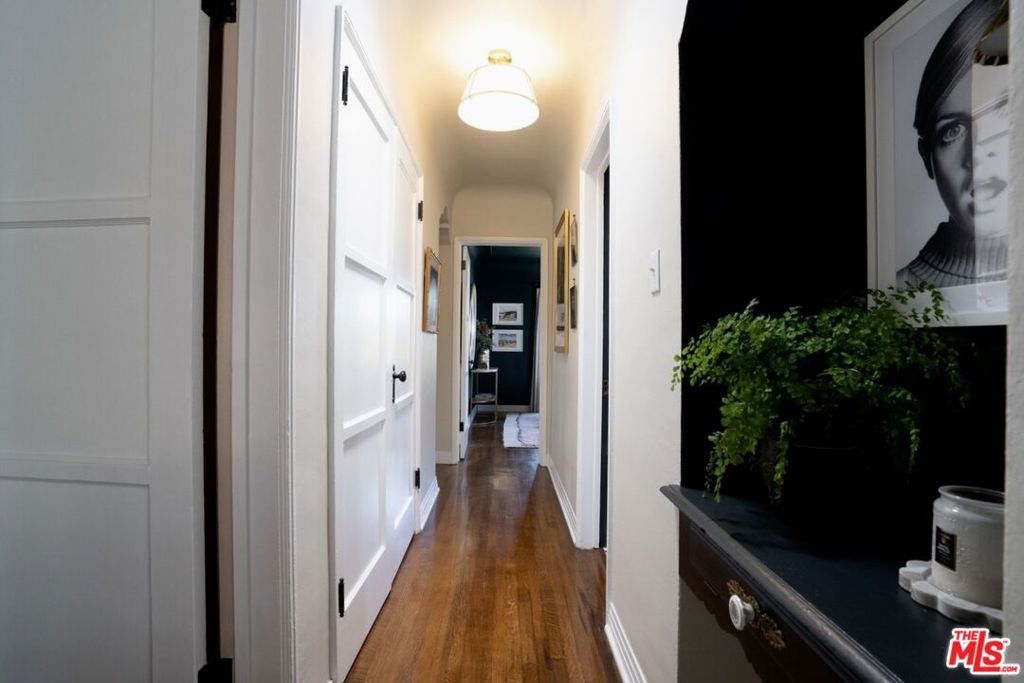 Image 40 of property listing at 5015 W 20th Street, Los Angeles, CA 90016