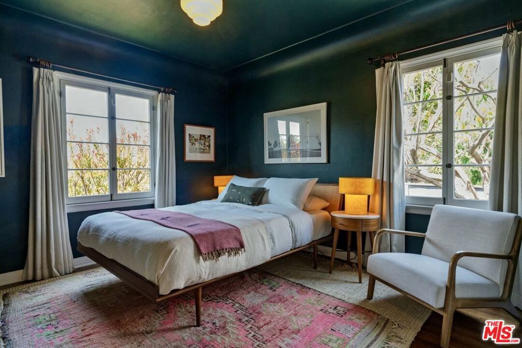 Image 41 of property listing at 5015 W 20th Street, Los Angeles, CA 90016