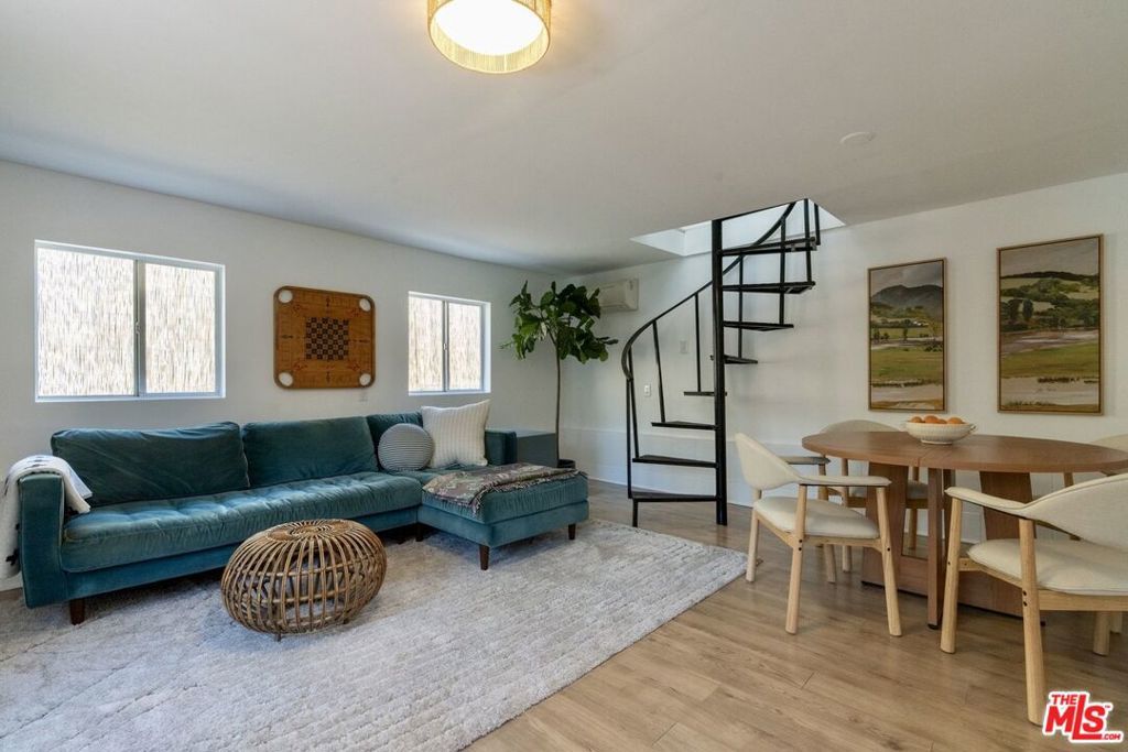 Image 57 of property listing at 5015 W 20th Street, Los Angeles, CA 90016