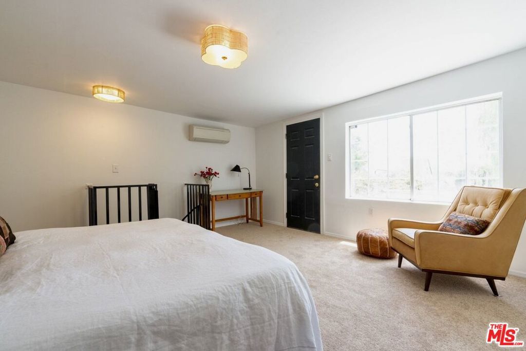 Image 68 of property listing at 5015 W 20th Street, Los Angeles, CA 90016