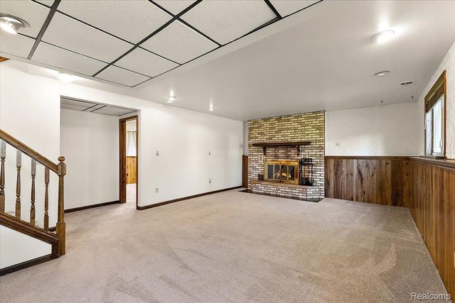 1081 Eagle Nest Drive, Oakland Charter Township, MI 48306