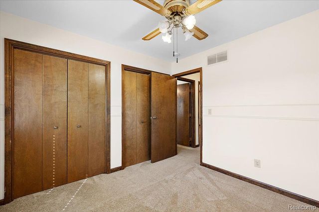 1081 Eagle Nest Drive, Oakland Charter Township, MI 48306