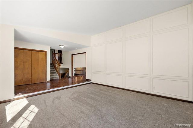 1081 Eagle Nest Drive, Oakland Charter Township, MI 48306