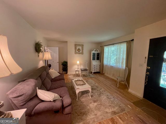 453 Oakland Drive, Gainesville, GA 30501