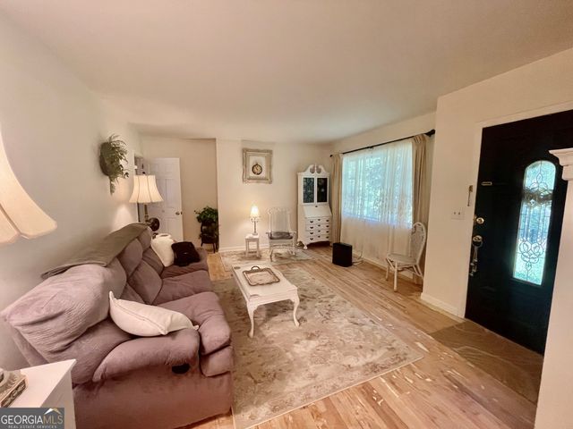 453 Oakland Drive, Gainesville, GA 30501