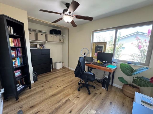 1673 E Avenida De Las Flores, Thousand Oaks, CA 91362