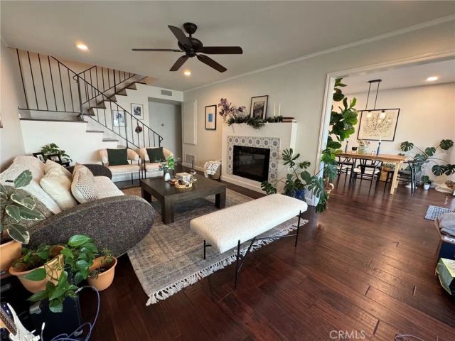 1673 E Avenida De Las Flores, Thousand Oaks, CA 91362