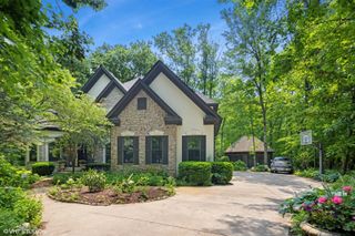 222 Crabapple Lane, Valparaiso, IN 46383