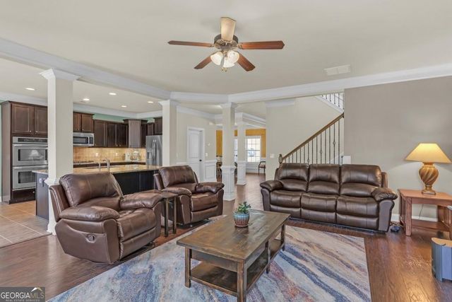 522 Thomas Drive, Loganville, GA 30052