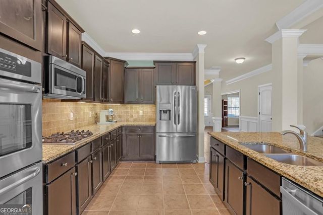 522 Thomas Drive, Loganville, GA 30052