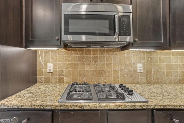 522 Thomas Drive, Loganville, GA 30052