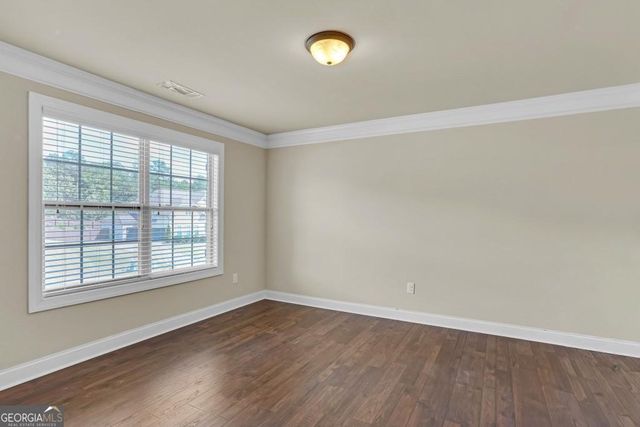 522 Thomas Drive, Loganville, GA 30052