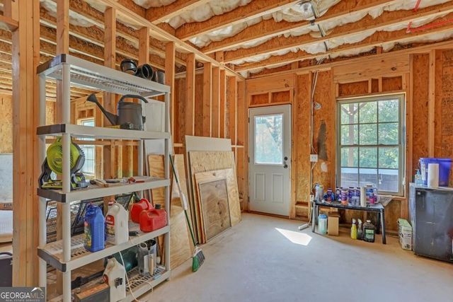 522 Thomas Drive, Loganville, GA 30052