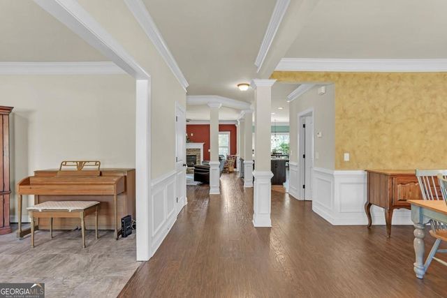 522 Thomas Drive, Loganville, GA 30052