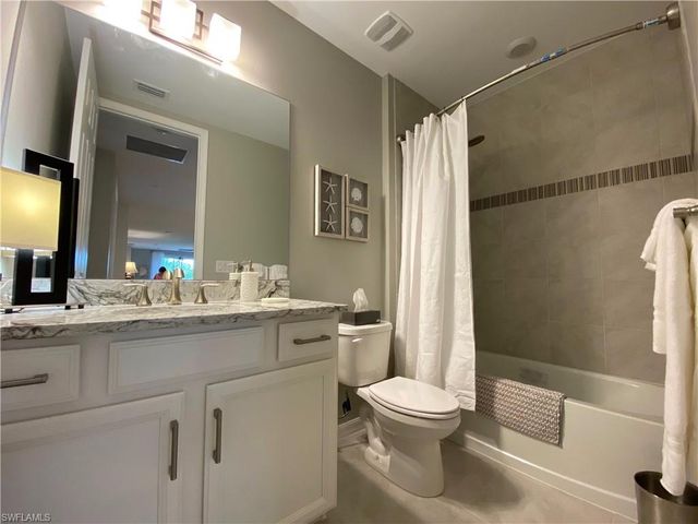 14639 Edgewater CIR, Naples, FL 34114