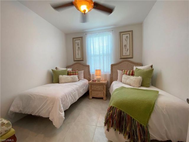 14639 Edgewater CIR, Naples, FL 34114