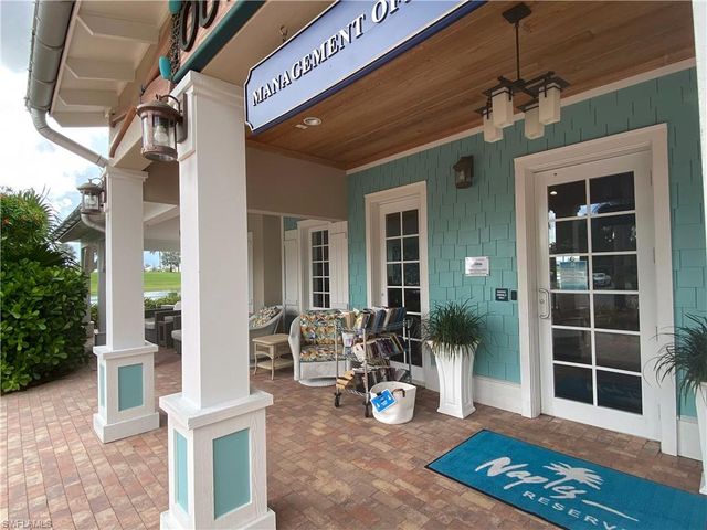 14639 Edgewater CIR, Naples, FL 34114