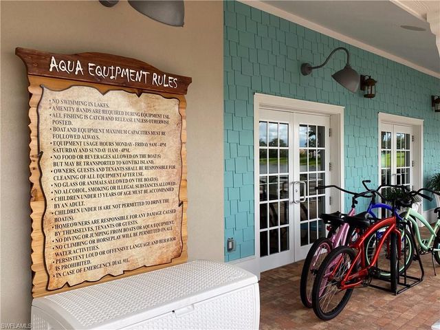 14639 Edgewater CIR, Naples, FL 34114