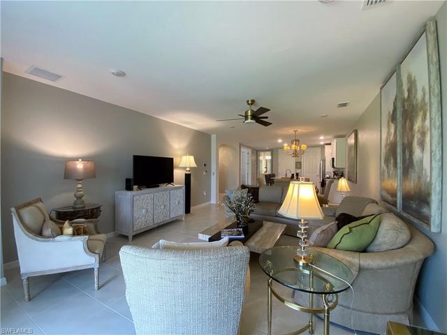 14639 Edgewater CIR, Naples, FL 34114