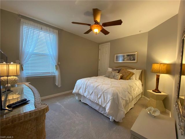 14639 Edgewater CIR, Naples, FL 34114