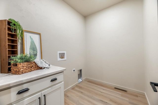 3722 CALLALILLY LANE, Appleton, WI 54913