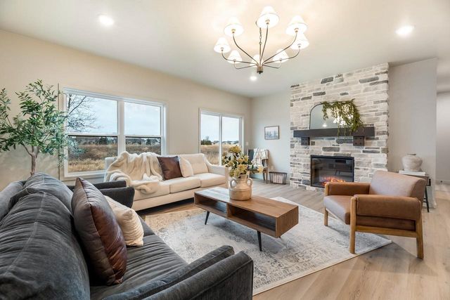 3722 CALLALILLY LANE, Appleton, WI 54913