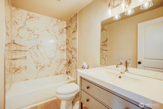 20420 147th Avenue SE, Kent, WA 98042