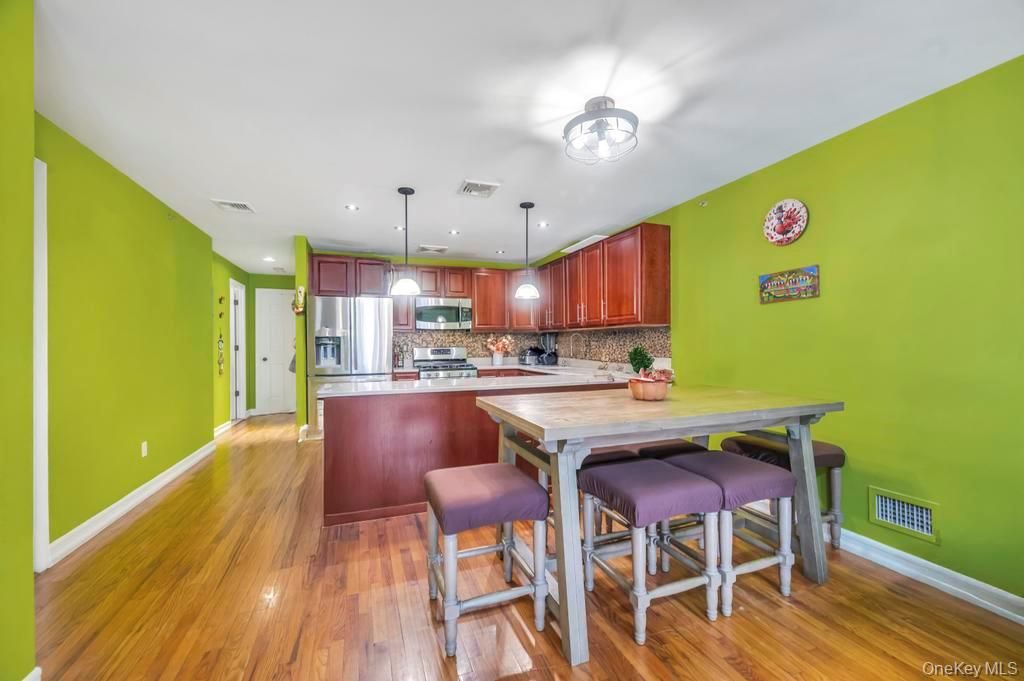 10314 Rockaway Beach Boulevard 2B, Rockaway Park, NY 11694 — photo 4