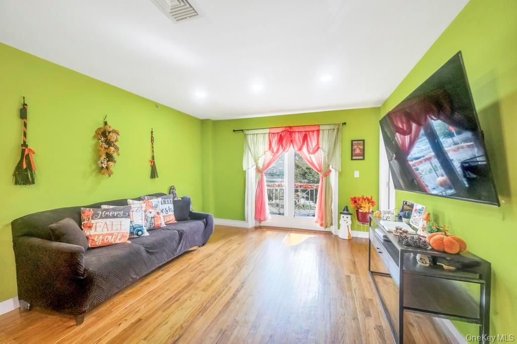10314 Rockaway Beach Boulevard 2B, Rockaway Park, NY 11694 — photo 5