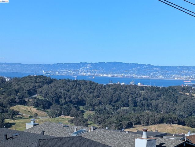 109 Alta Vista Way, Daly City, CA 94014