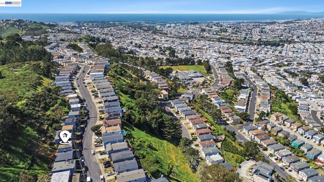 109 Alta Vista Way, Daly City, CA 94014