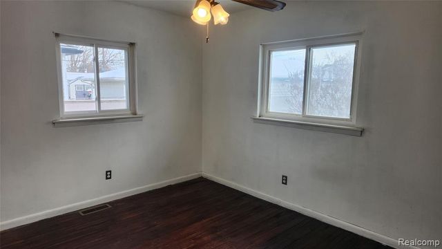 1591 Garfield Avenue, Lincoln Park, MI 48146