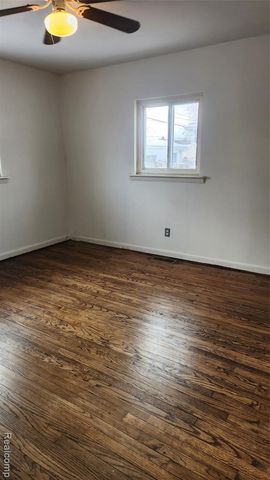 1591 Garfield Avenue, Lincoln Park, MI 48146