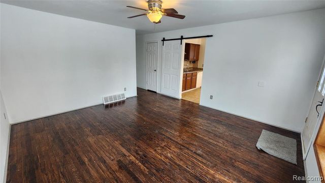 1591 Garfield Avenue, Lincoln Park, MI 48146