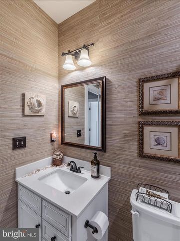 230 ANGLESEY DR, Middletown, DE 19709