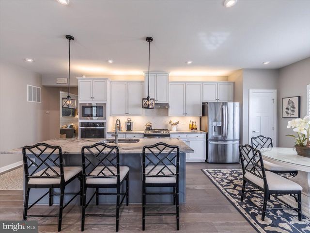 230 ANGLESEY DR, Middletown, DE 19709